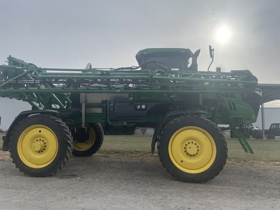 Image of John Deere 410R equipment image 1