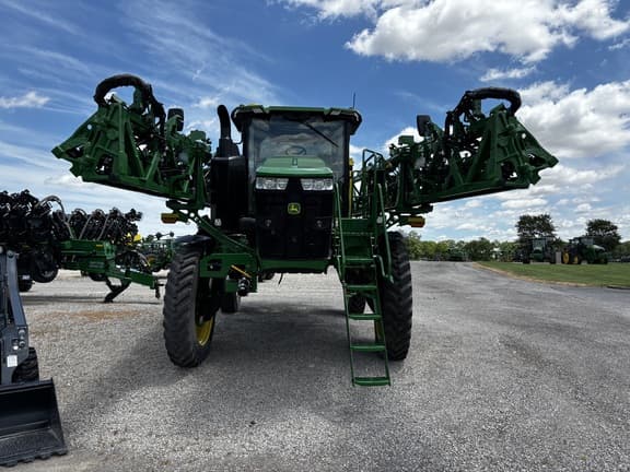 Image of John Deere 410R equipment image 1