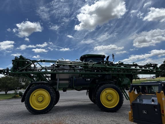 Image of John Deere 410R equipment image 3