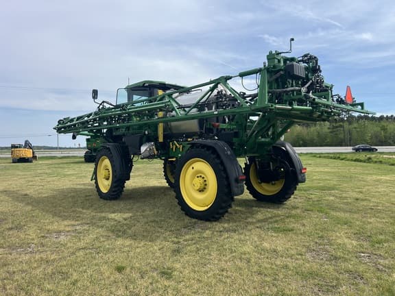 Image of John Deere 410R equipment image 3