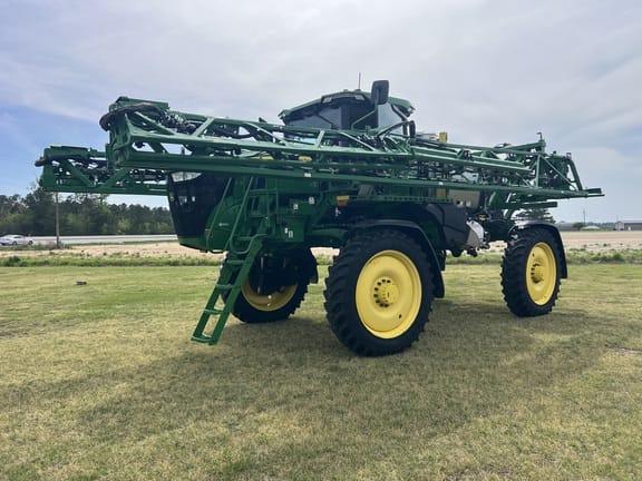 2025 John Deere 410R Equipment Image0