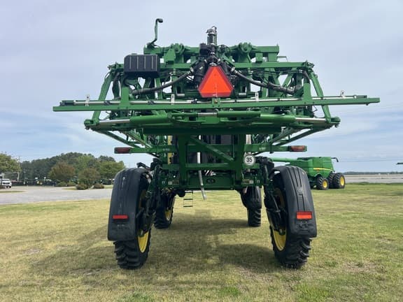 Image of John Deere 410R equipment image 4