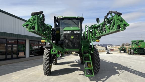Image of John Deere 412R equipment image 2