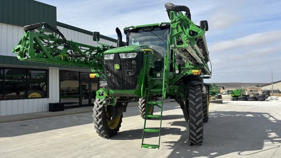 Image of John Deere 412R equipment image 4