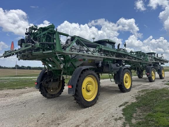 Image of John Deere 412R equipment image 4