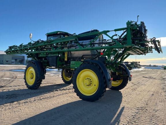 Image of John Deere 412R equipment image 2