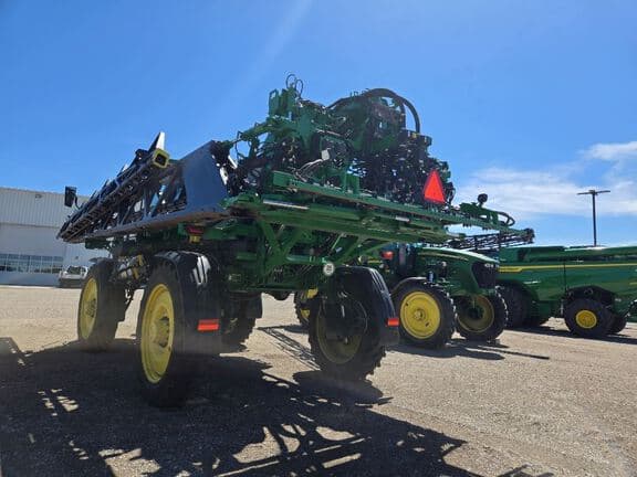 Image of John Deere 412R equipment image 2