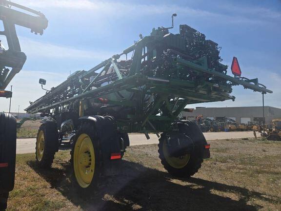 Image of John Deere 412R equipment image 3