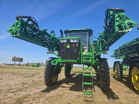 Image of John Deere 412R equipment image 2