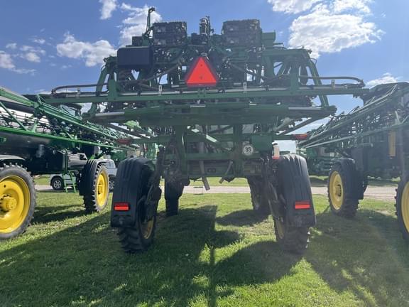 Image of John Deere 412R equipment image 4