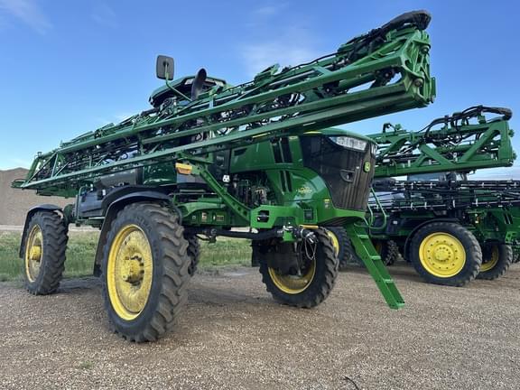 Image of John Deere 412R equipment image 1