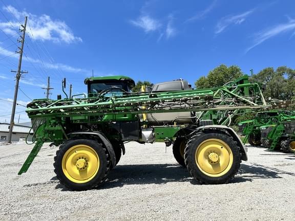 Image of John Deere 412R equipment image 2