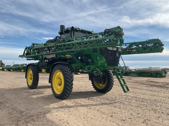 Image of John Deere 412R equipment image 1