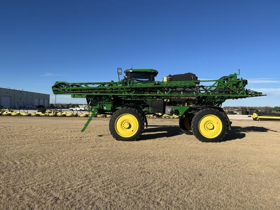 Image of John Deere 412R equipment image 1