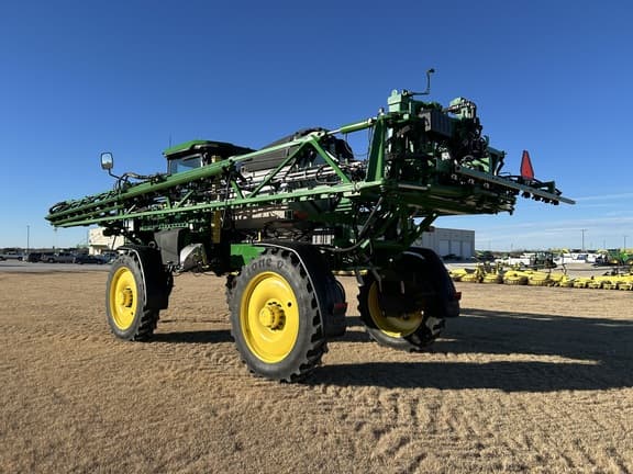 Image of John Deere 412R equipment image 2