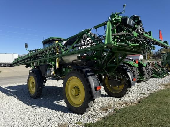 Image of John Deere 412R equipment image 4