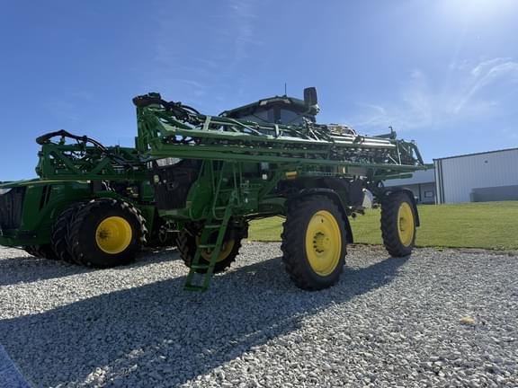 Image of John Deere 412R equipment image 2