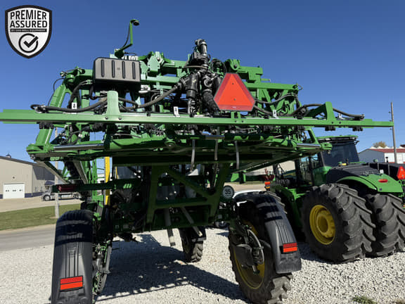 Image of John Deere 412R equipment image 4