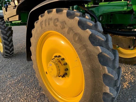 Image of John Deere 412R equipment image 2