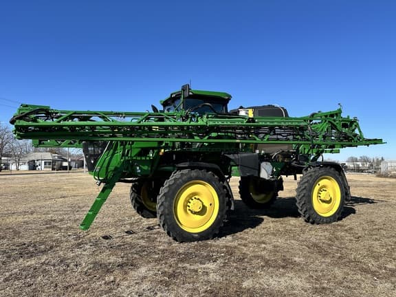 Image of John Deere 412R equipment image 1