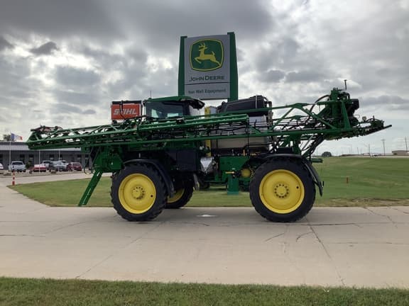 Image of John Deere 412R equipment image 3