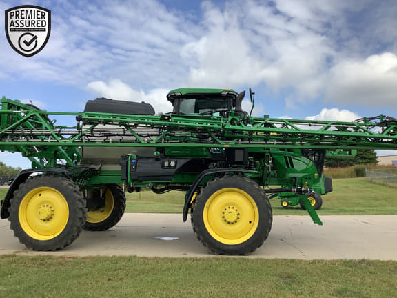 Image of John Deere 412R equipment image 1