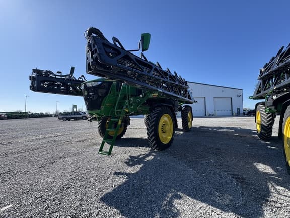 Image of John Deere 412R equipment image 1