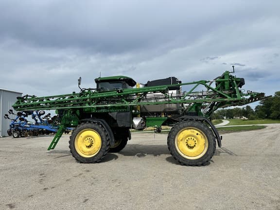 Image of John Deere 412R equipment image 3