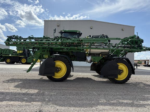 Image of John Deere 412R equipment image 1