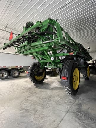 Image of John Deere 412R equipment image 4