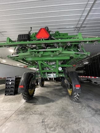 Image of John Deere 412R equipment image 3