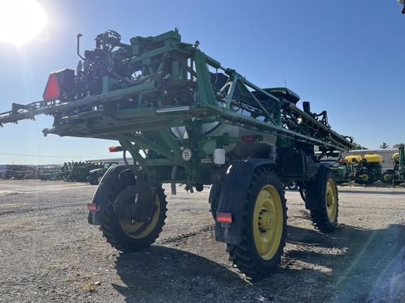 Image of John Deere 412R equipment image 3