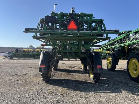 Image of John Deere 412R equipment image 4