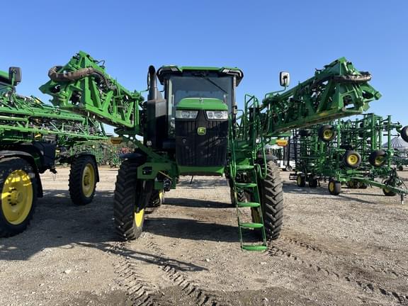 Image of John Deere 412R equipment image 1