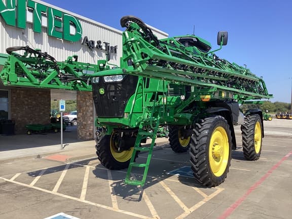 Image of John Deere 412R equipment image 2