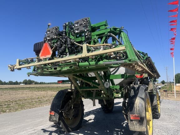 Image of John Deere 412R equipment image 3