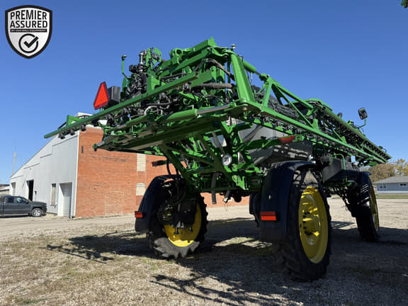 Image of John Deere 412R equipment image 4