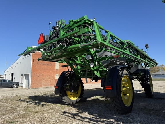 Image of John Deere 412R equipment image 3