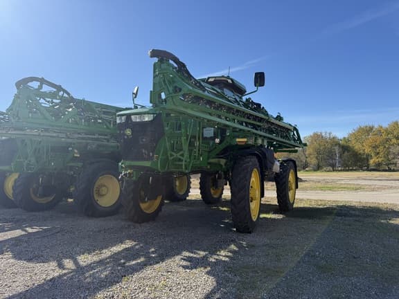 Image of John Deere 412R equipment image 1