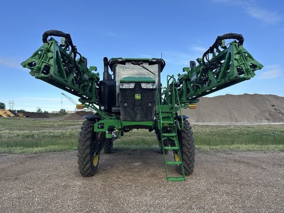 Image of John Deere 412R equipment image 2