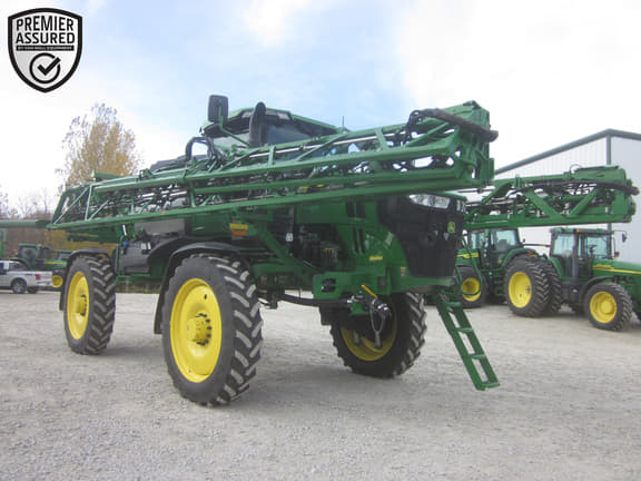 Image of John Deere 412R equipment image 3