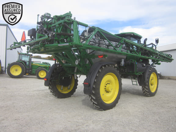 Image of John Deere 412R equipment image 4