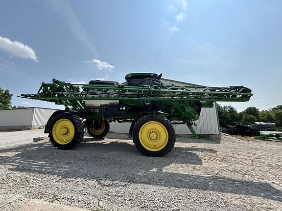 Image of John Deere 412R equipment image 2