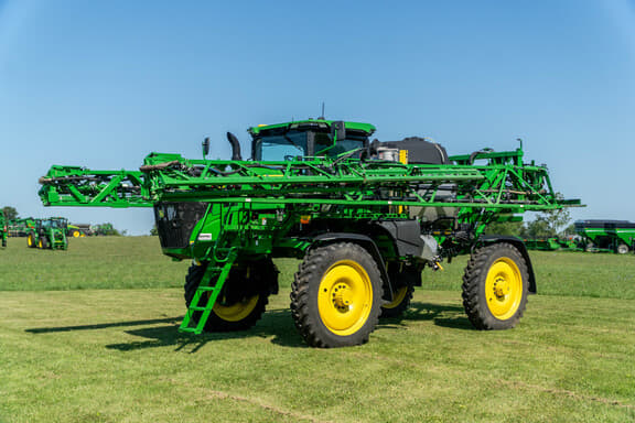 Image of John Deere 412R equipment image 1