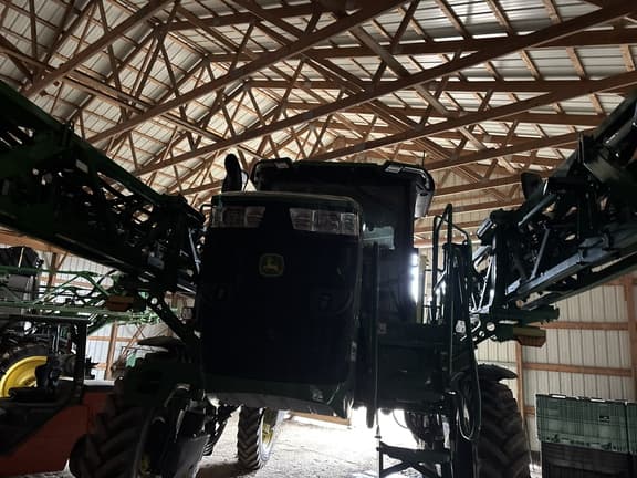 Image of John Deere 412R equipment image 3