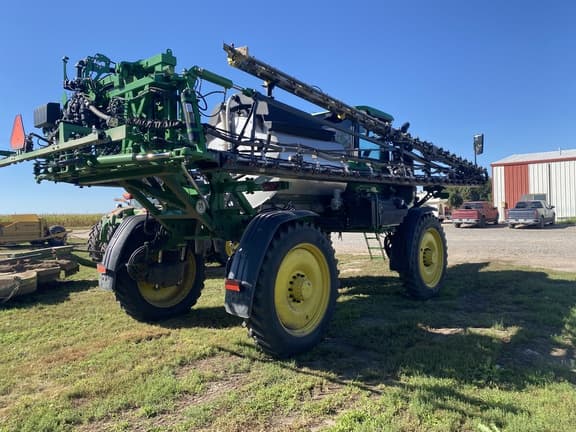Image of John Deere 412R equipment image 2