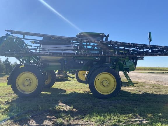 Image of John Deere 412R equipment image 1