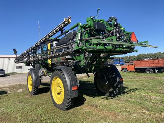 Image of John Deere 412R equipment image 3