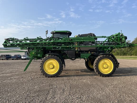 Image of John Deere 412R equipment image 1