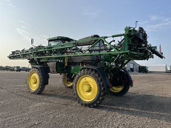 Image of John Deere 412R equipment image 4